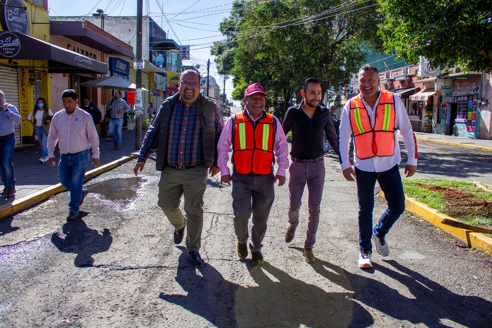 Javier Rivera da inicio a trabajos de reencarpetamiento en 2 de Abril y Juárez